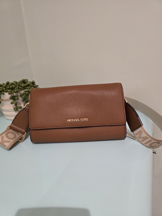 Michael Kors Handbags - Michael Kors Caramel Brown Pebbled Leather Crossbody with Logo Strap